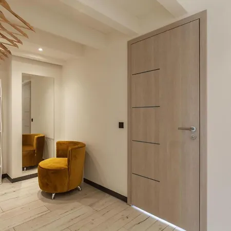 Avida Lofts Apartment